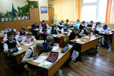 С 1 декабря Магаданское областное отделение ВДПО начало работу среди учащихся образовательных учреждений по пропаганде пожаробезопасного поведения в период проведения новогодних праздников. 